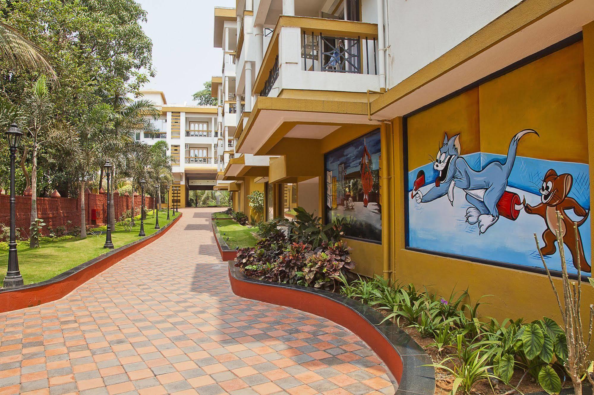 Crystal By Morpho, Goa Villagio Resort